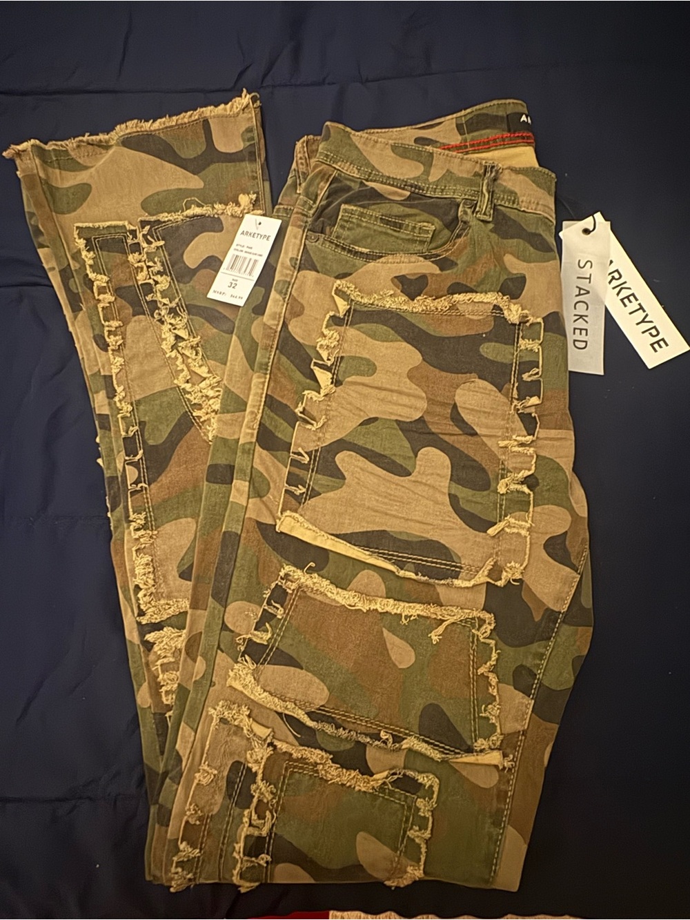 Arketype Stacked jeans - Camo Distressed Men’s Jeans - Olive Camo